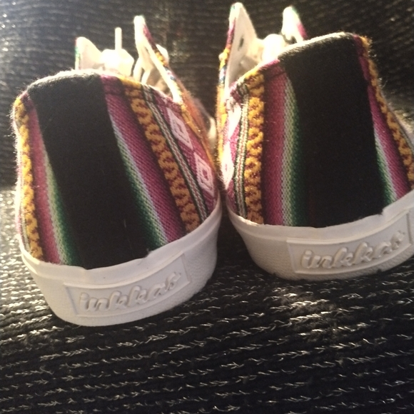 EXCEPTIONAL PAIR OF "INKKAS" HANDMADE WORLD WEAR SPECTRUM SNEAKERS - Picture 11 of 14